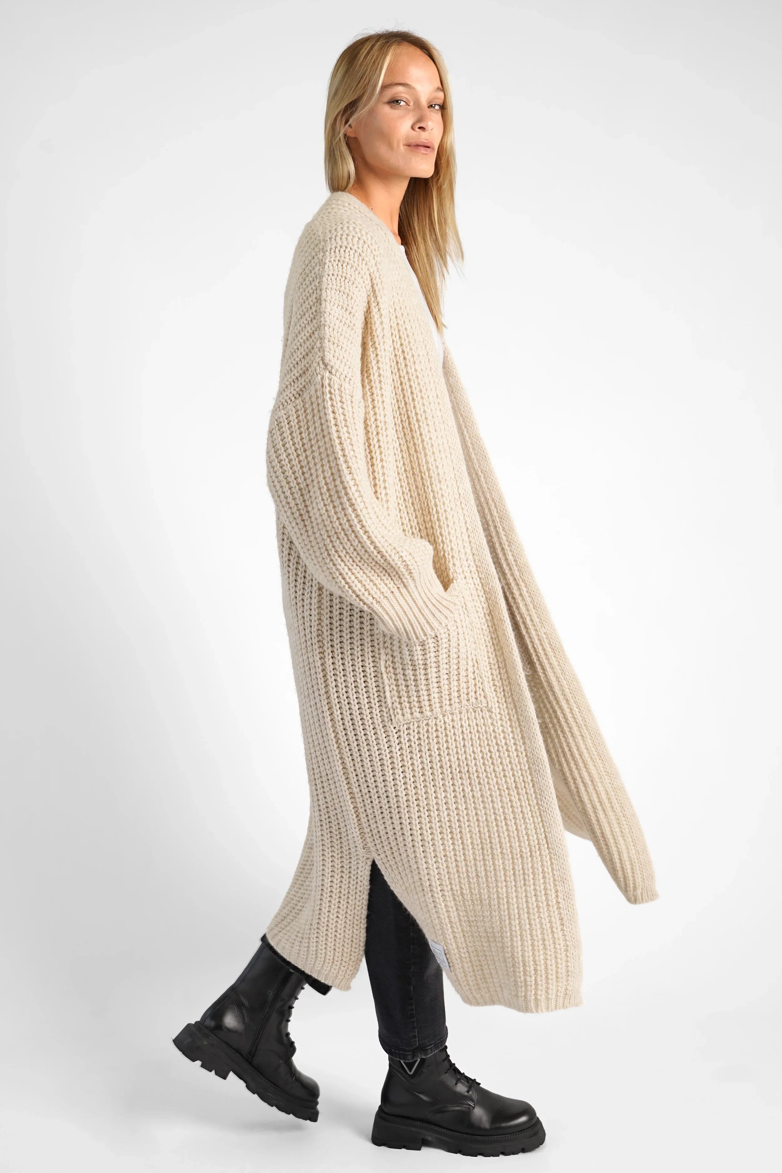 LOLA knit cardigan