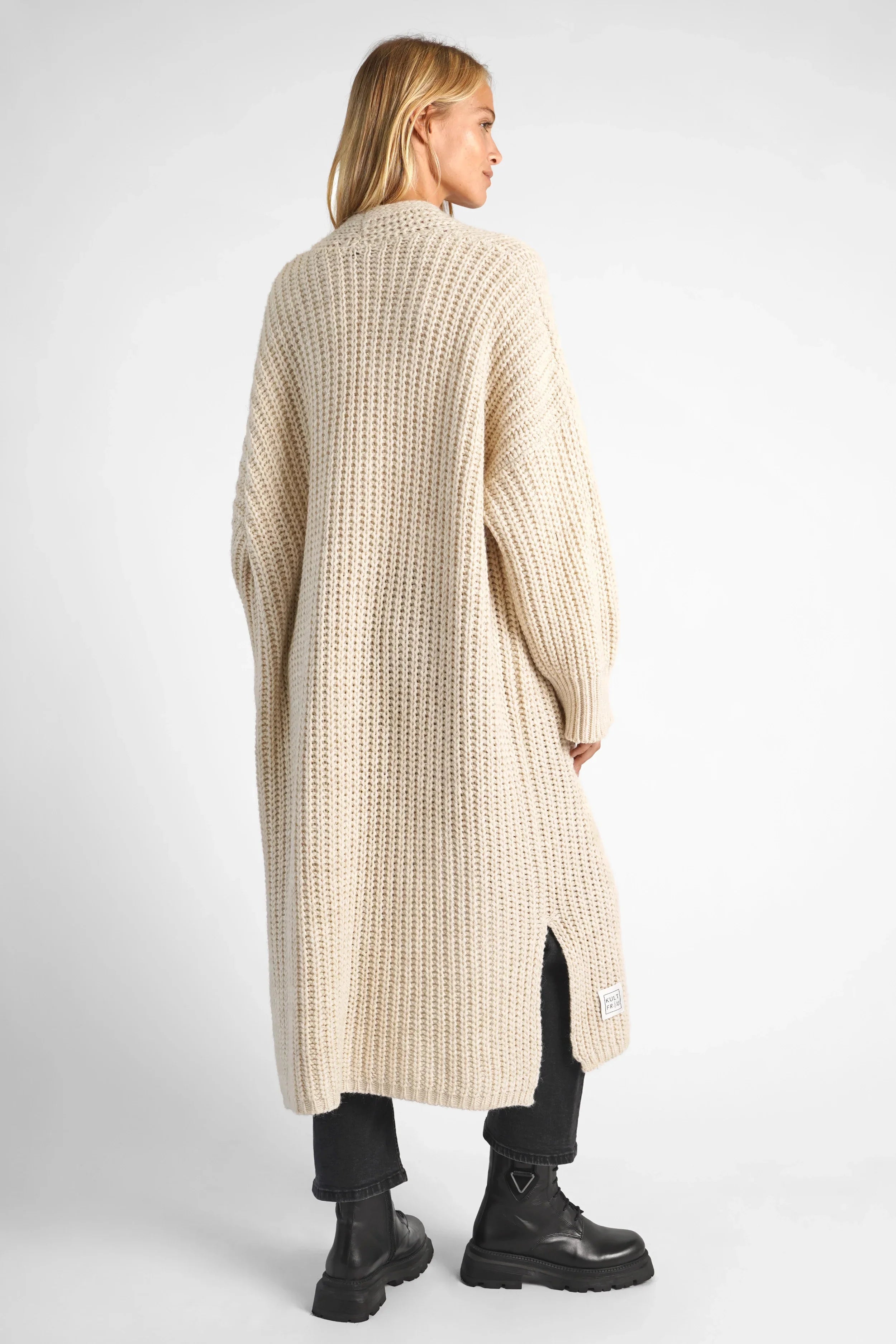 LOLA knit cardigan