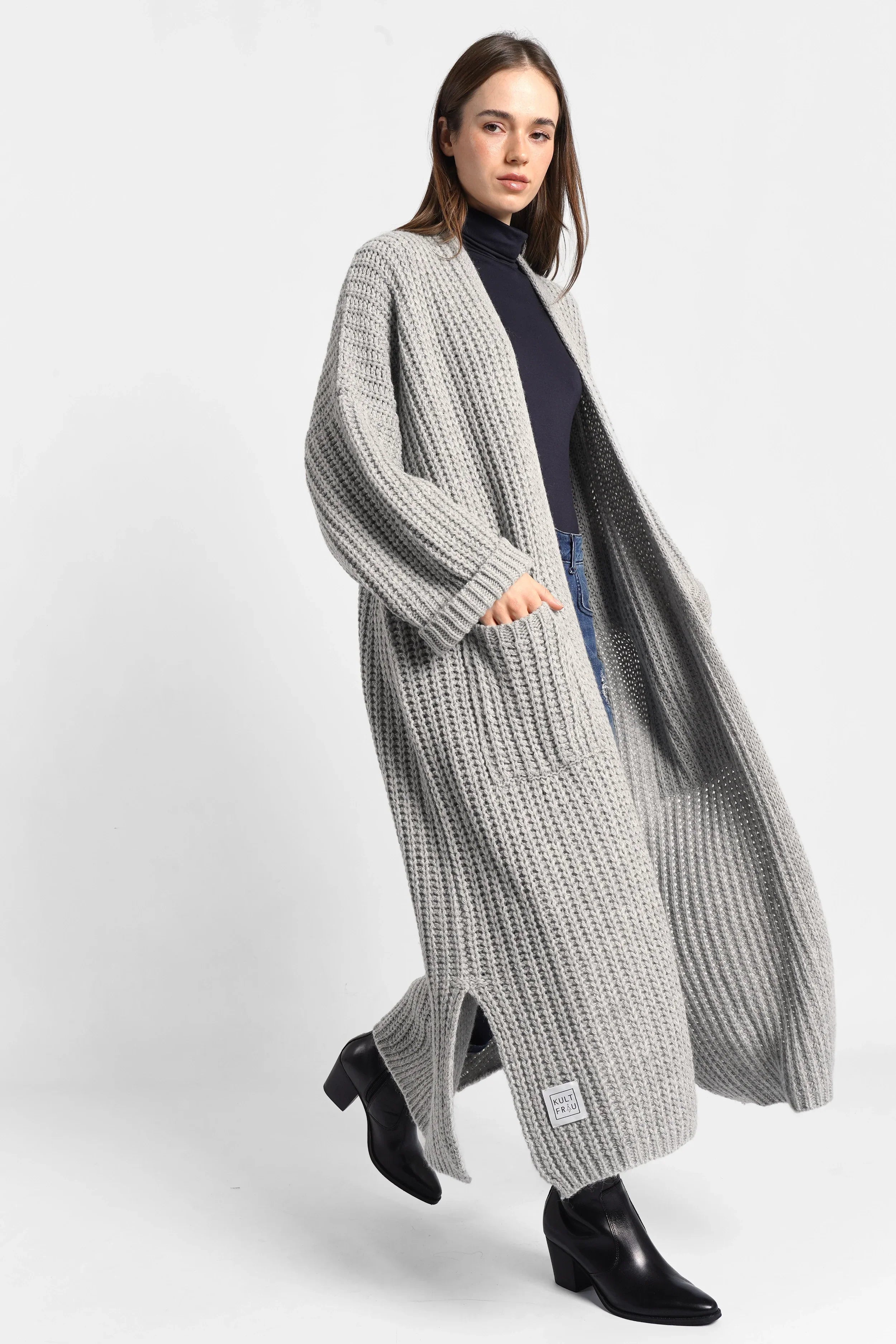 LOLA knit cardigan