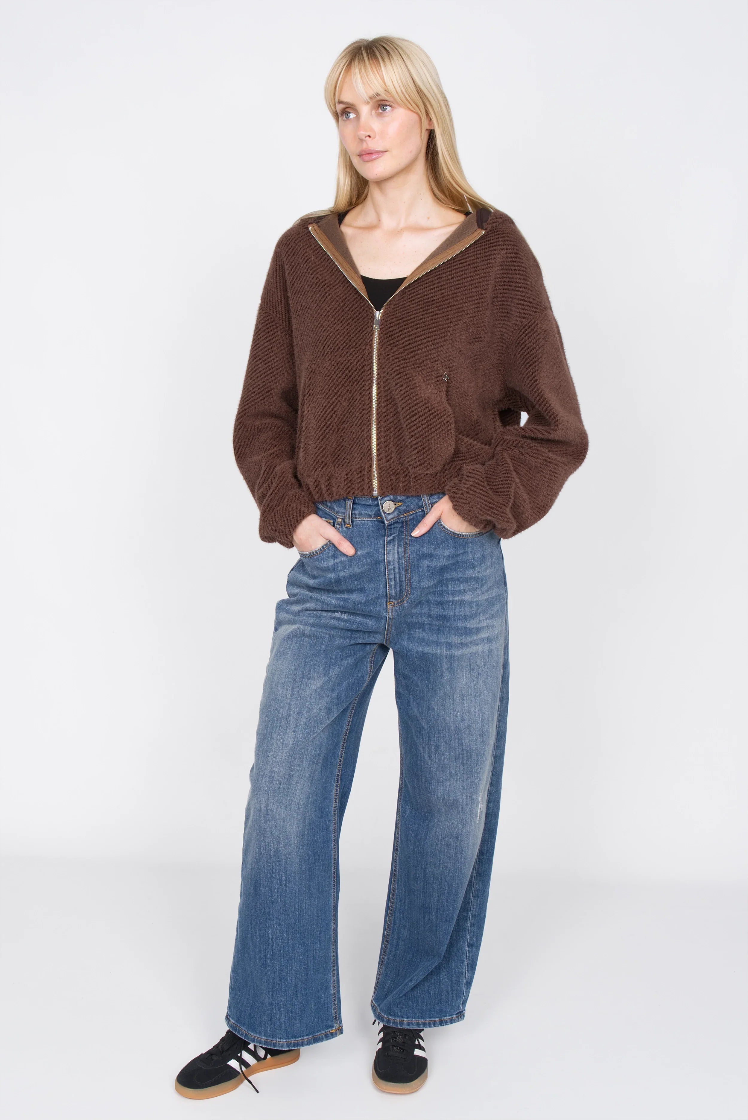NAEMAI zip hoodie with velvety soft short-haired fur texture