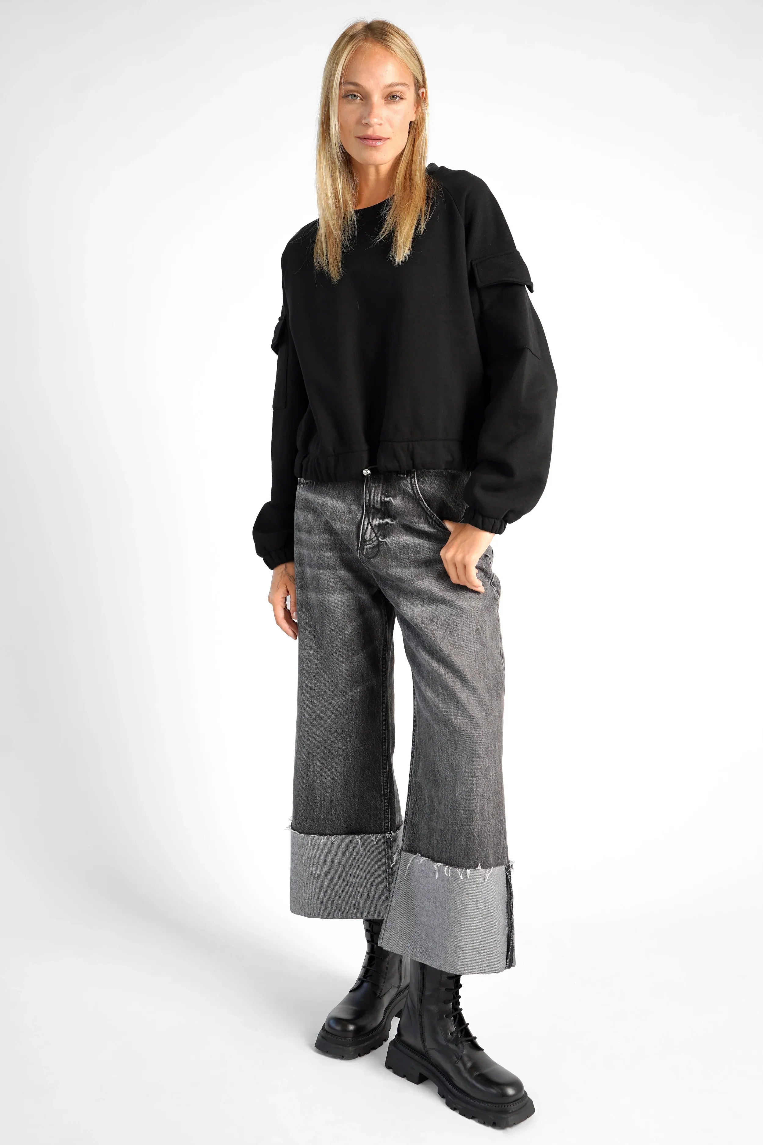 SEATA cropped sweater