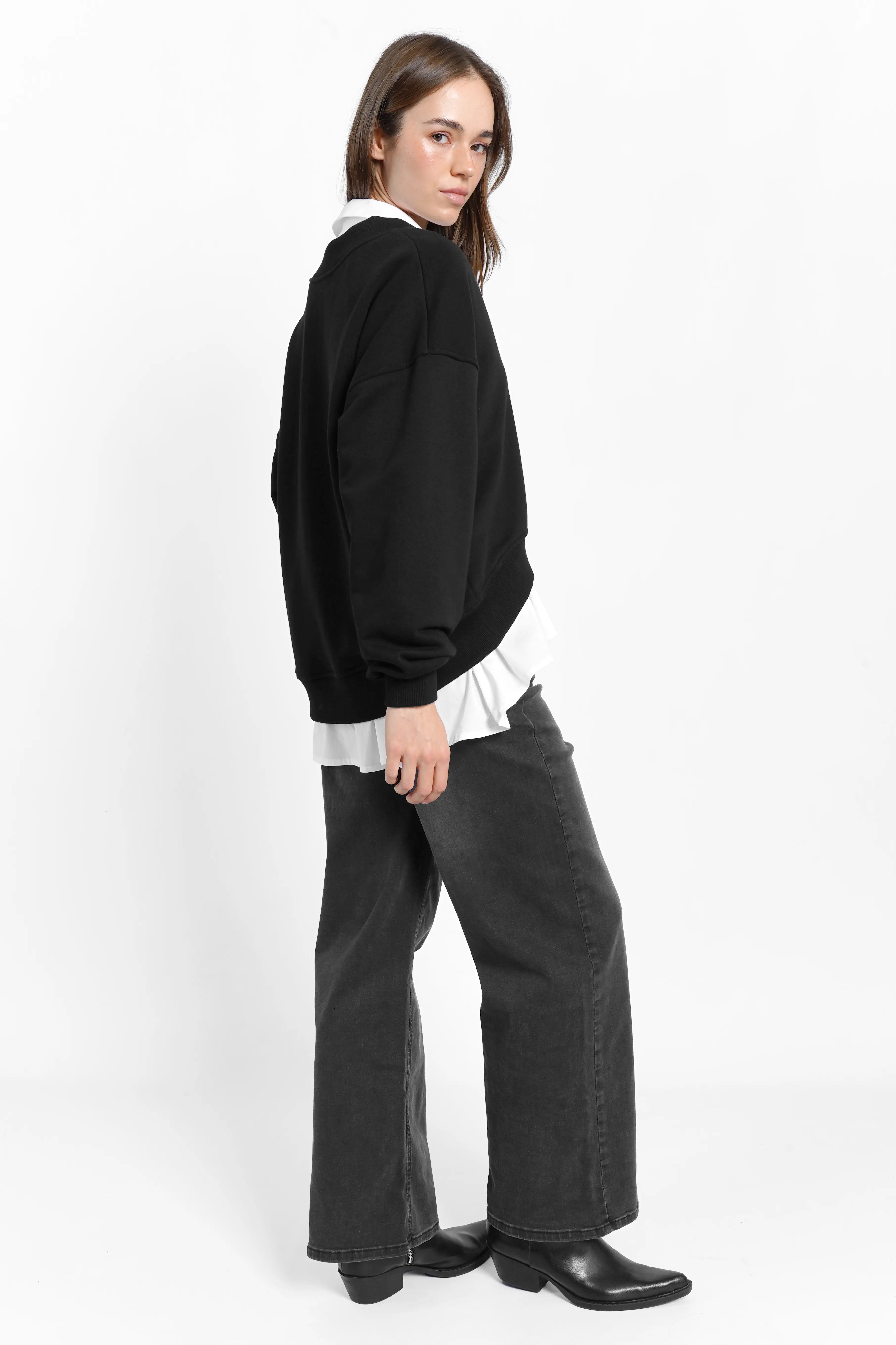 SEREA v-neck sweater