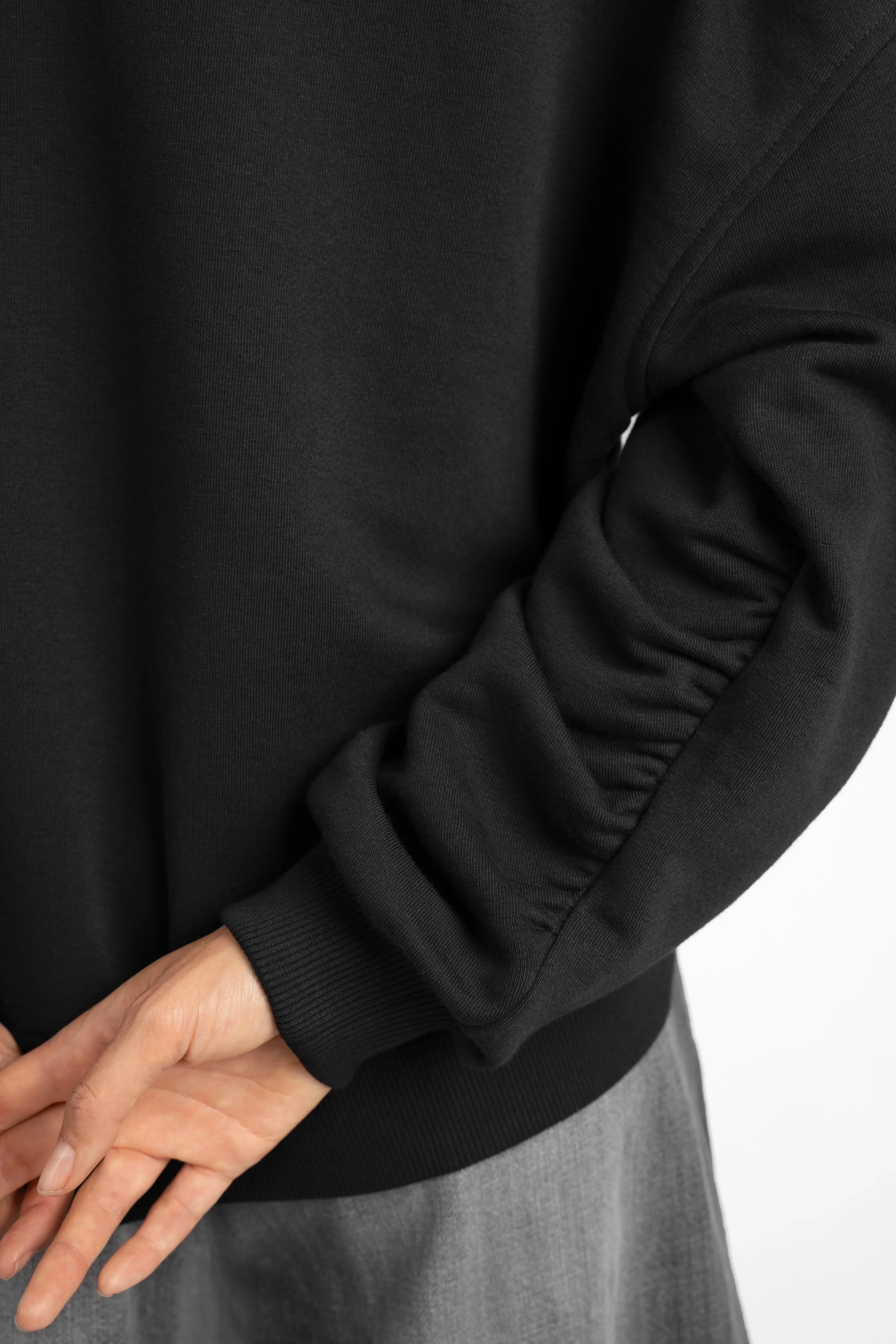 SEREA v-neck sweater