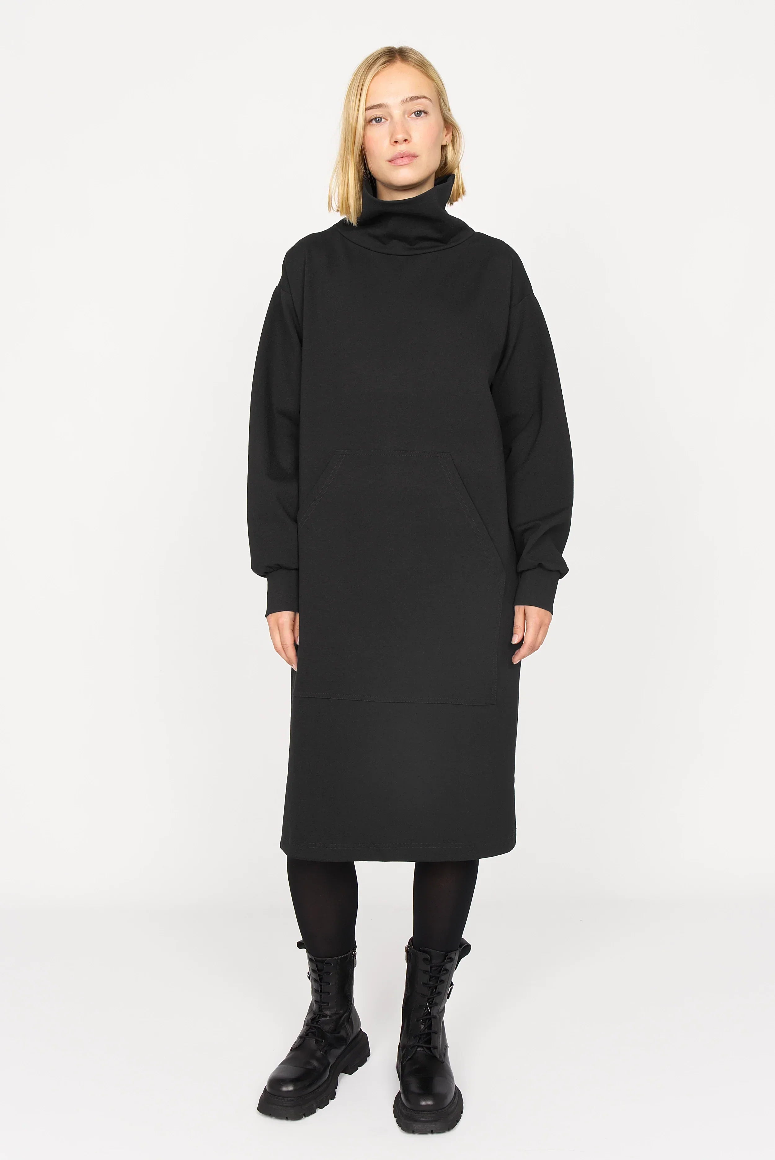 SYNNI kangaroo pocket high collar dress