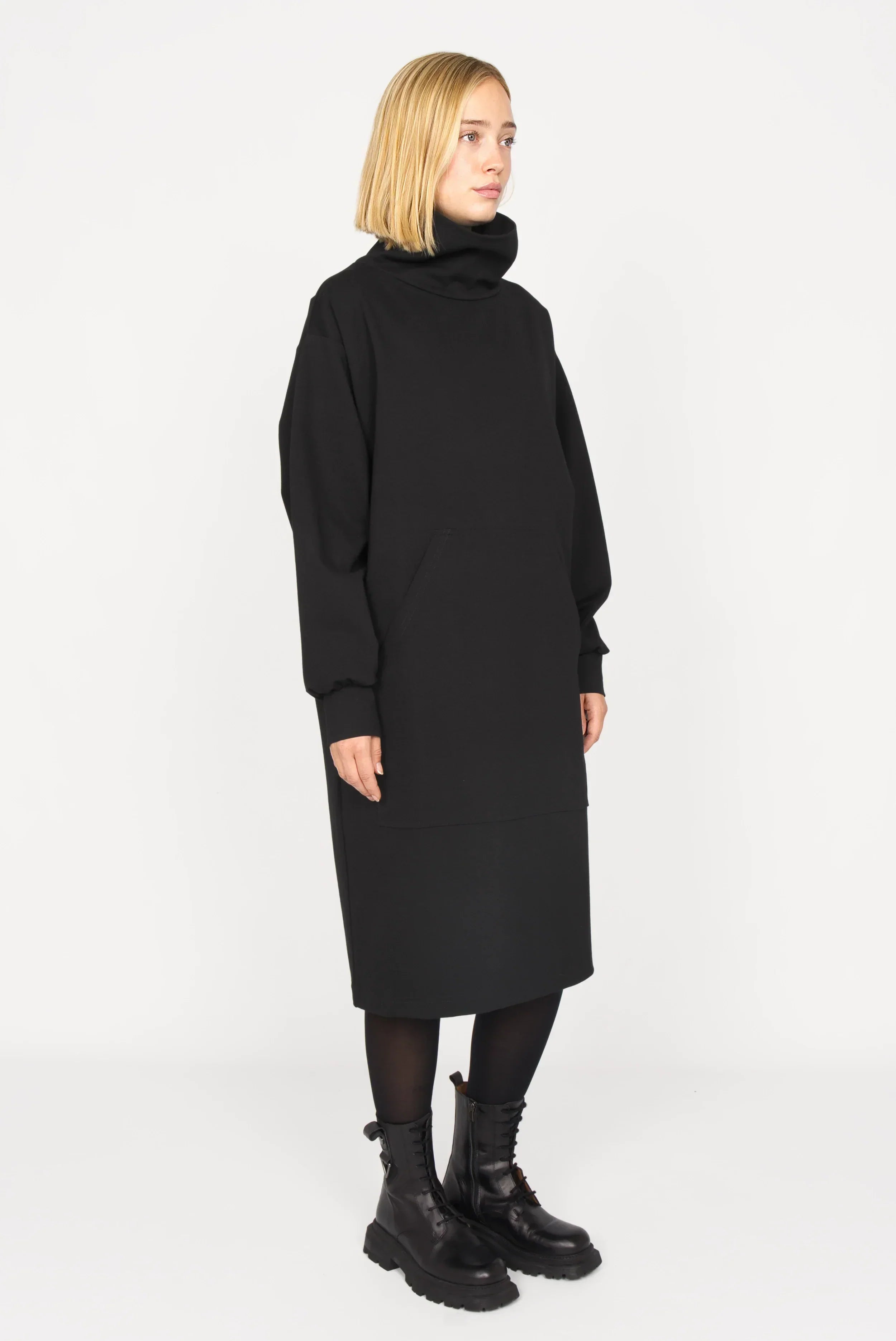 SYNNI kangaroo pocket high collar dress