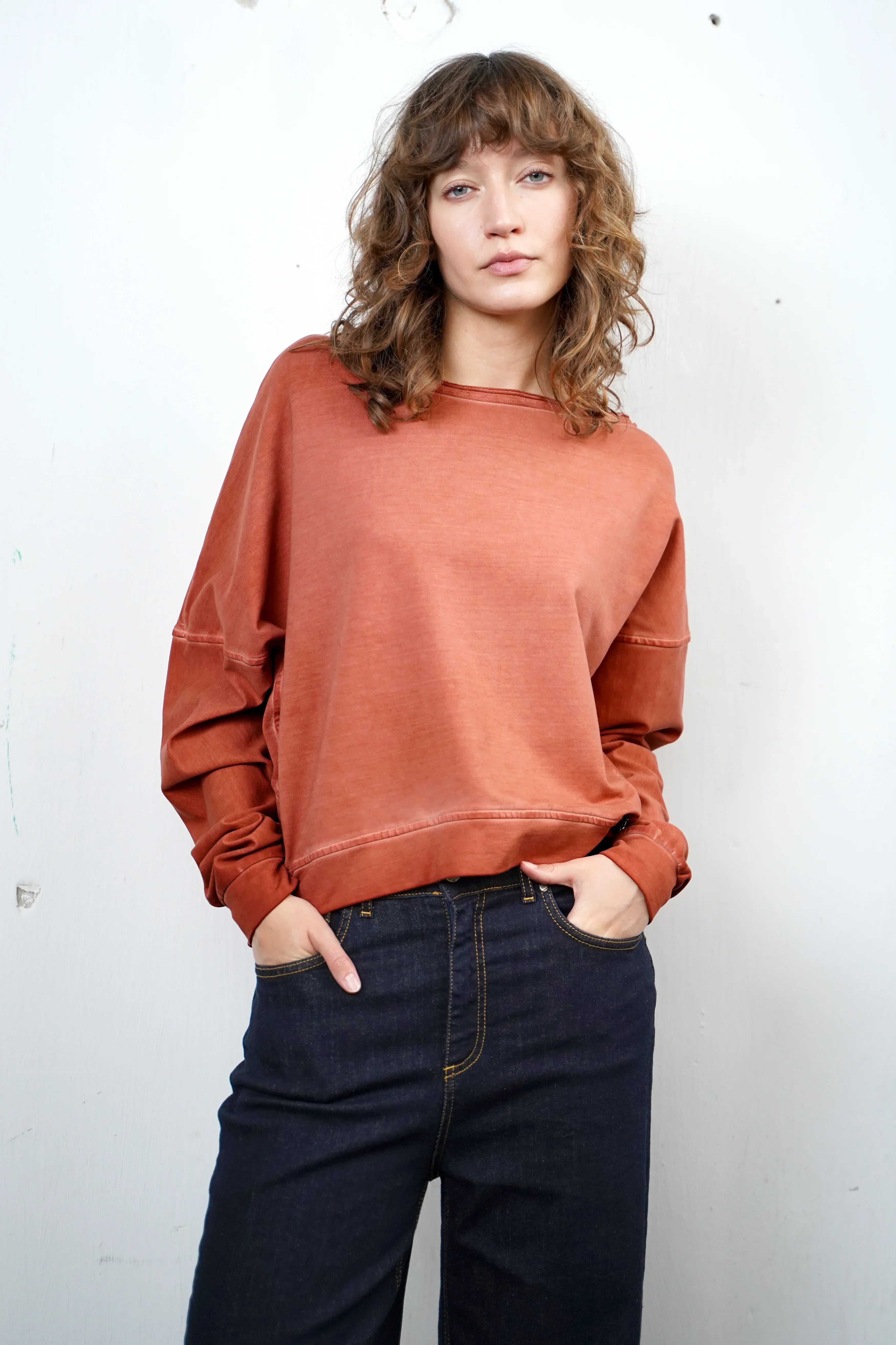 TIMAJ revive one shoulder sweater