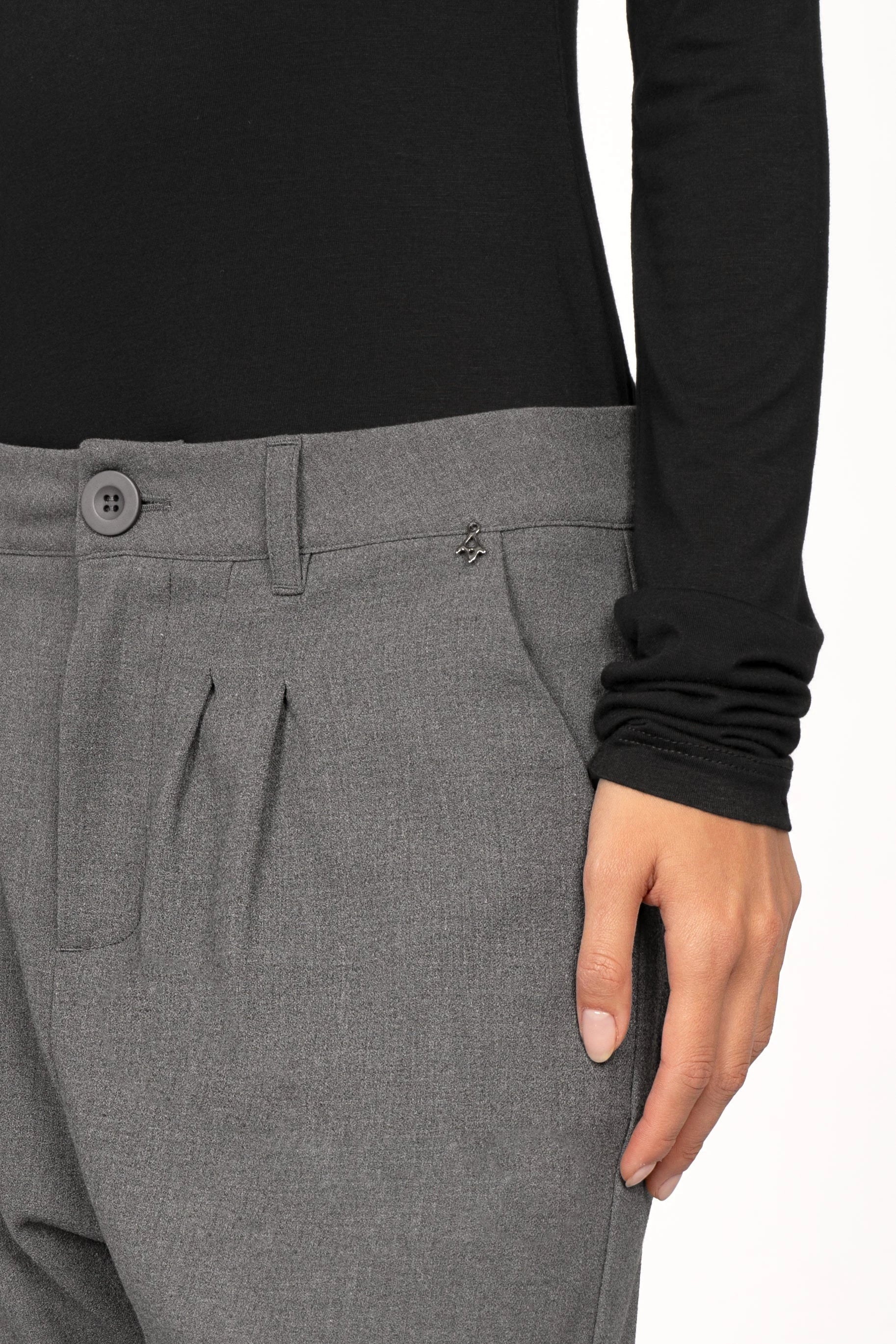 TINKE cropped fit trousers
