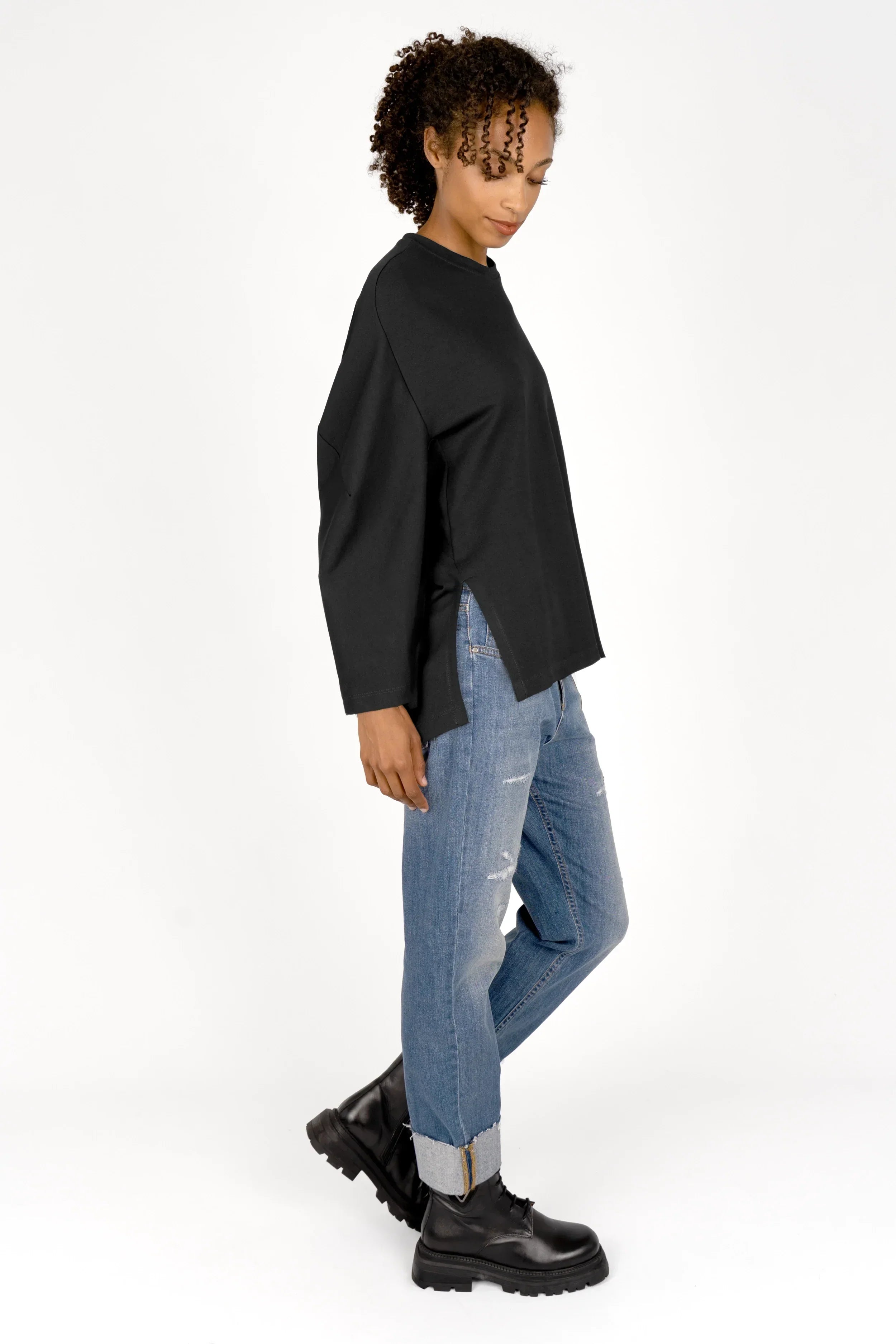 (NEU FW!) TOOVE shirt made from medium-weight interlock jersey