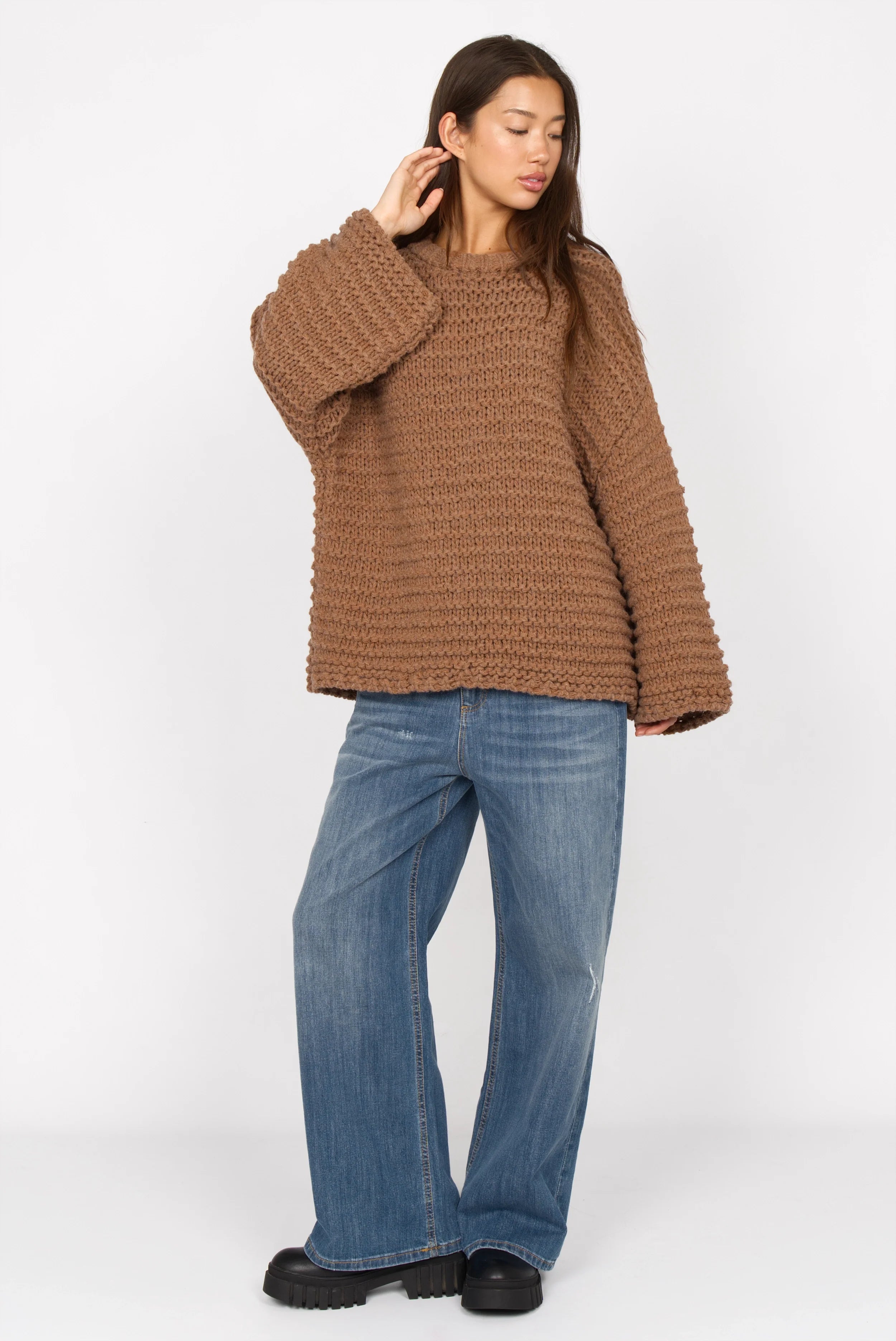 VAILE oversized chunky knit sweater
