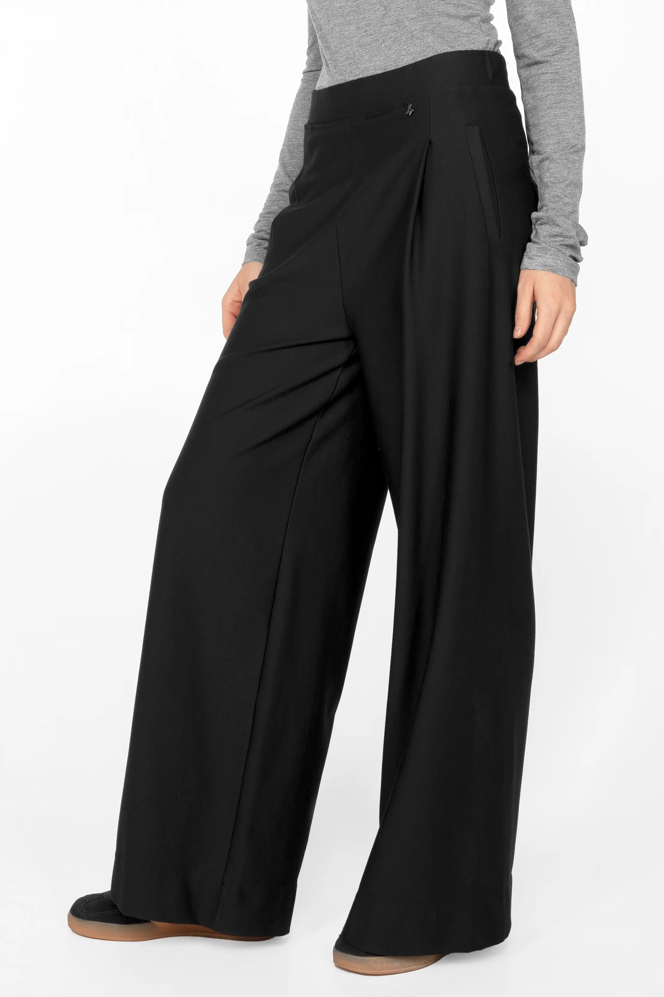 KLARA.K wide leg pants