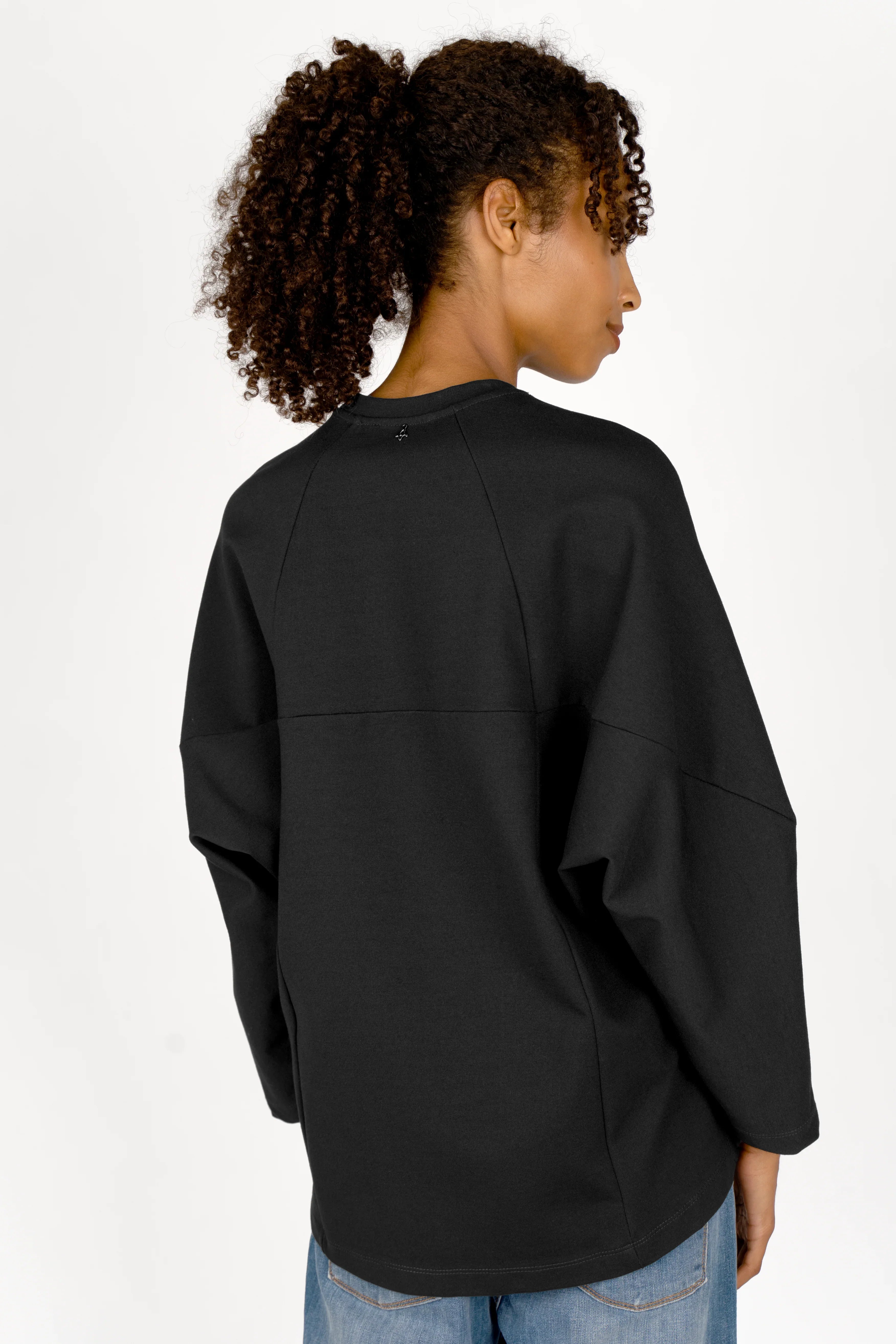 (NEU FW!) TOOVE shirt made from medium-weight interlock jersey