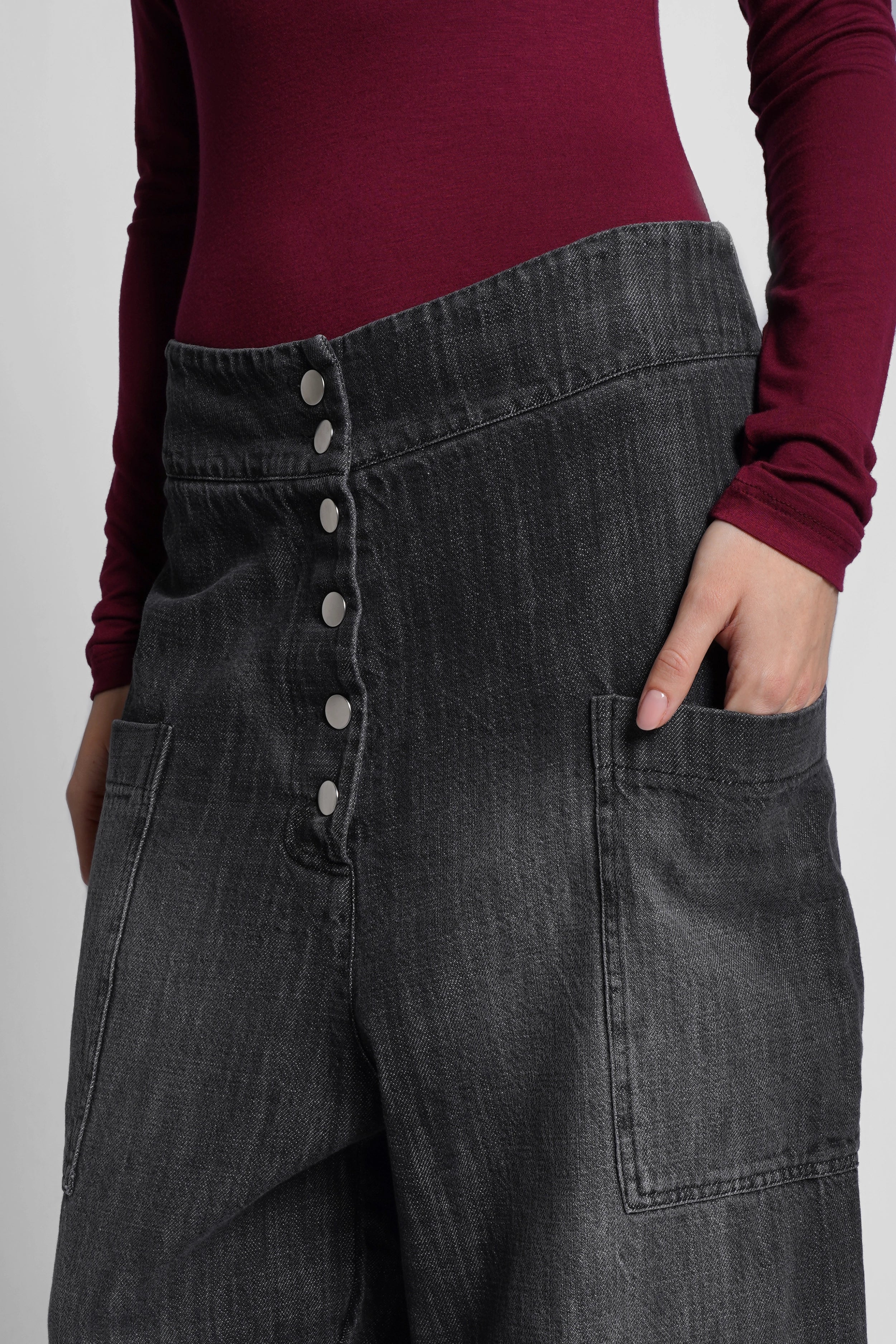 VIKADA revive baggy pants